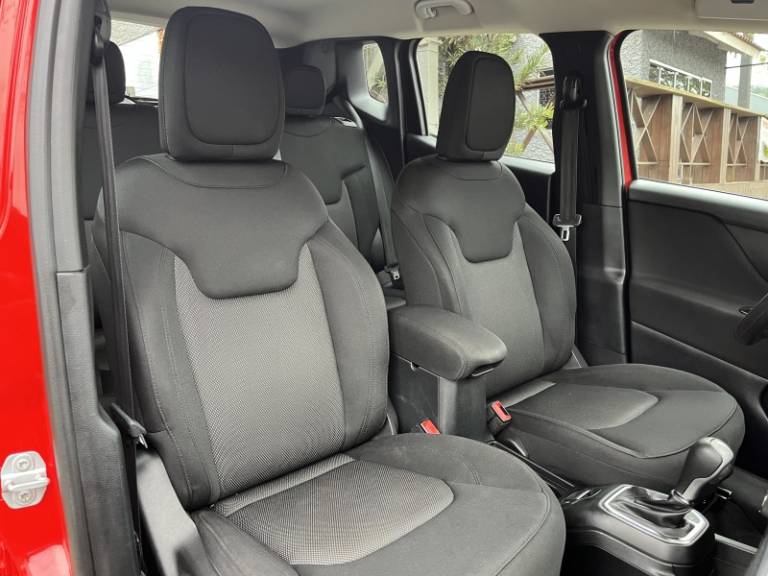 JEEP - RENEGADE - 2018/2019 - Vermelha - R$ 76.900,00