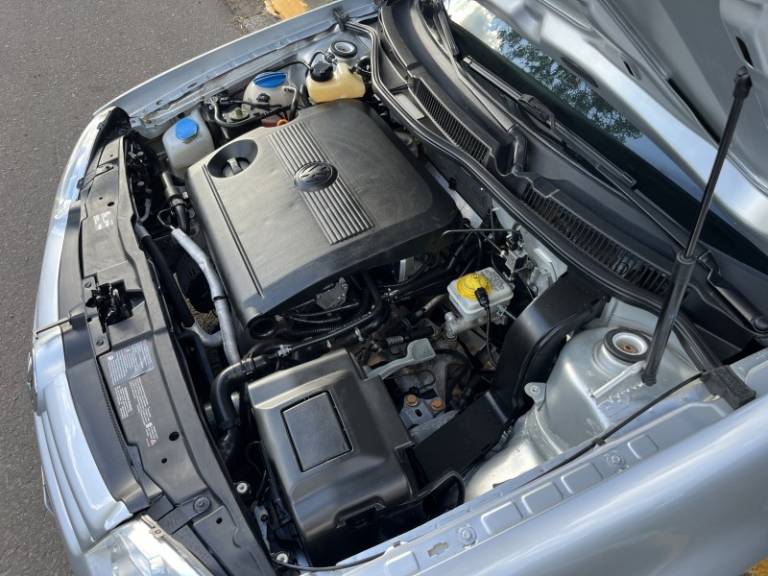 VOLKSWAGEN - GOLF - 2008/2008 - Prata - R$ 51.900,00