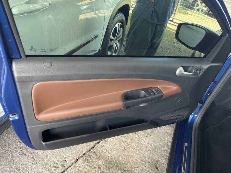 VOLKSWAGEN - SAVEIRO - 2022/2023 - Azul - R$ 98.000,00