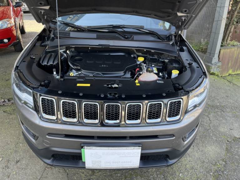 JEEP - COMPASS - 2017/2018 - Marrom - R$ 101.900,00