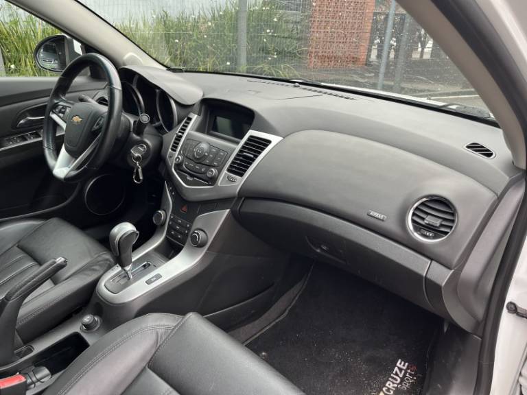 CHEVROLET - CRUZE - 2013/2014 - Branca - R$ 64.900,00