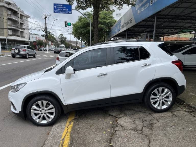 CHEVROLET - TRACKER - 2017/2017 - Branca - R$ 91.000,00