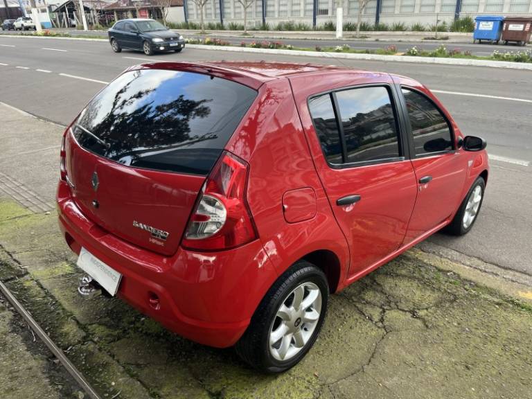 RENAULT - SANDERO - 2008/2009 - Vermelha - R$ 25.900,00