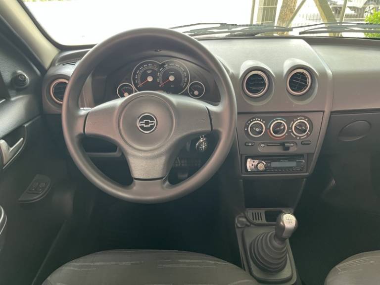 CHEVROLET - PRISMA - 2009/2010 - Preta - R$ 33.000,00