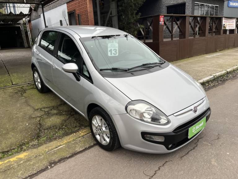 FIAT - PUNTO - 2012/2013 - Prata - R$ 40.900,00