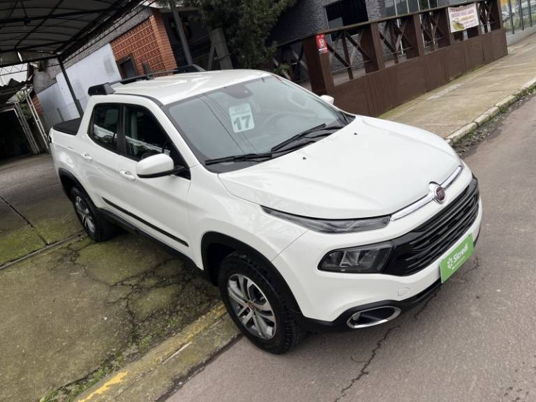 FIAT - TORO - 2016/2017 - Branca - R$ 88.900,00