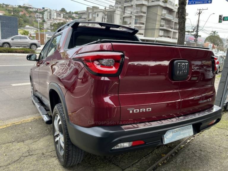 FIAT - TORO - 2018/2019 - Vermelha - R$ 119.000,00