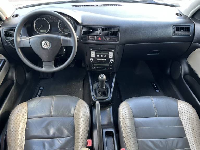 VOLKSWAGEN - GOLF - 2008/2008 - Prata - R$ 51.900,00