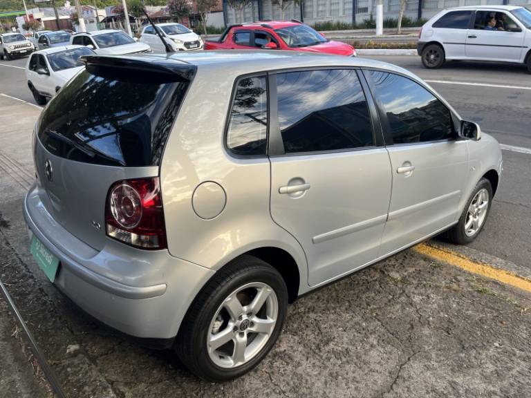 VOLKSWAGEN - POLO - 2008/2009 - Prata - R$ 47.900,00