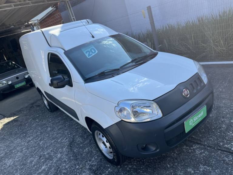 FIAT - FIORINO - 2019/2020 - Branca - R$ 72.000,00