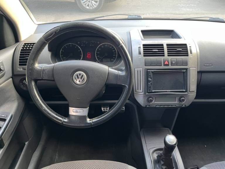VOLKSWAGEN - POLO - 2008/2009 - Prata - R$ 47.900,00