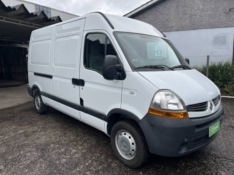 RENAULT - MASTER - 2012/2013 - Branca - R$ 110.000,00