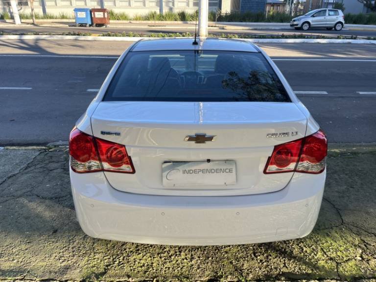 CHEVROLET - CRUZE - 2013/2014 - Branca - R$ 62.900,00