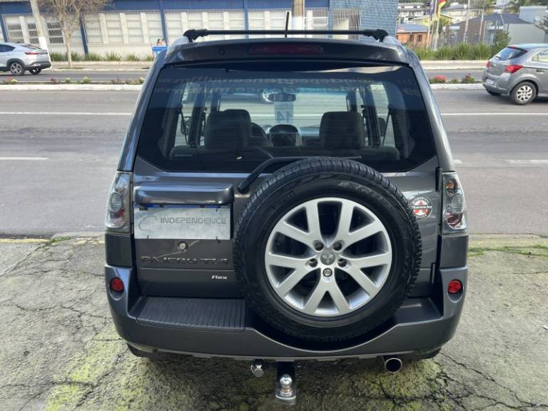 MITSUBISHI - PAJERO TR4 - 2013/2014 - Cinza - R$ 59.900,00