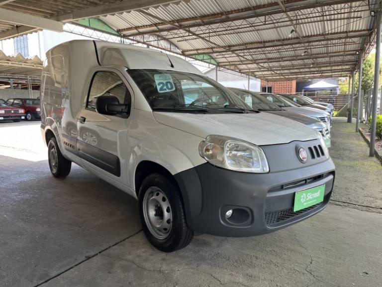 FIAT - FIORINO - 2019/2020 - Branca - R$ 72.000,00