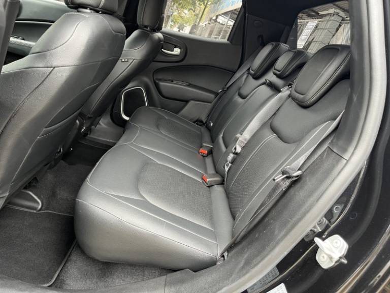 FIAT - TORO - 2023/2023 - Preta - R$ 139.900,00