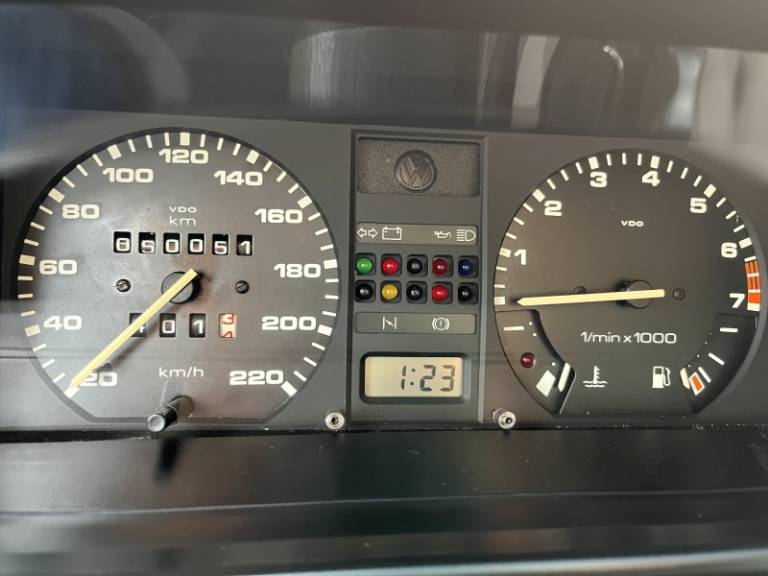 VOLKSWAGEN - VOYAGE - 1989/1989 - Vermelha - R$ 69.900,00