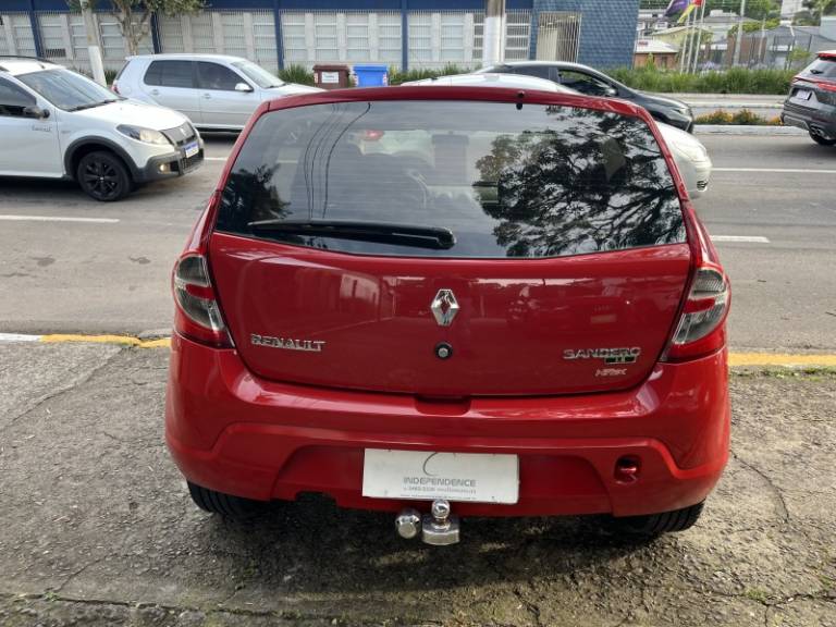 RENAULT - SANDERO - 2008/2009 - Vermelha - R$ 29.900,00