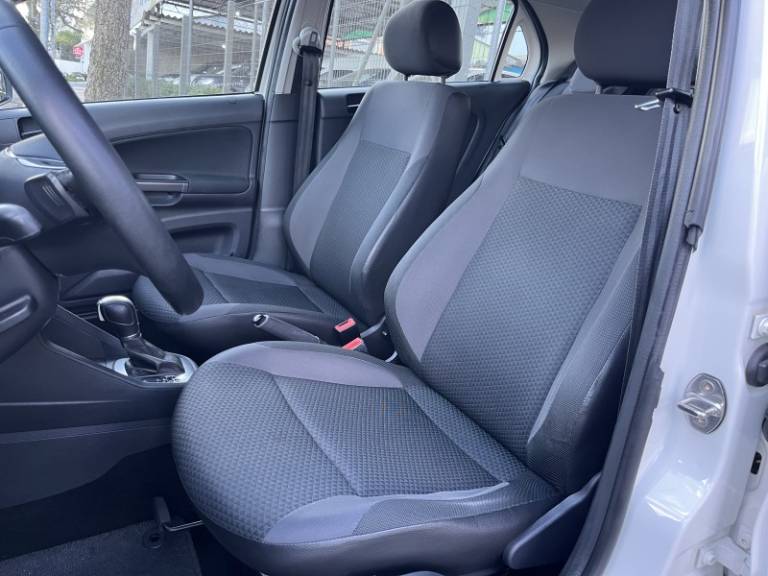 VOLKSWAGEN - GOL - 2020/2021 - Branca - R$ 59.900,00