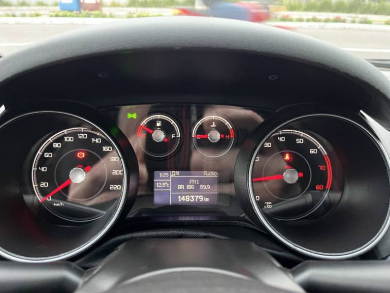 FIAT - PUNTO - 2012/2013 - Prata - R$ 40.900,00