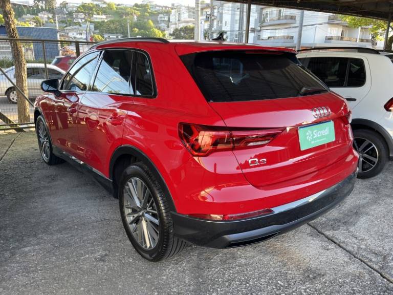 AUDI - Q3 - 2019/2020 - Vermelha - R$ 179.900,00