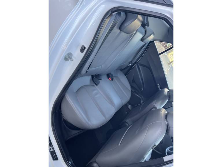 HYUNDAI - HB20S - 2015/2016 - Branca - R$ 66.900,00
