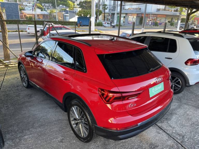 AUDI - Q3 - 2019/2020 - Vermelha - R$ 179.900,00