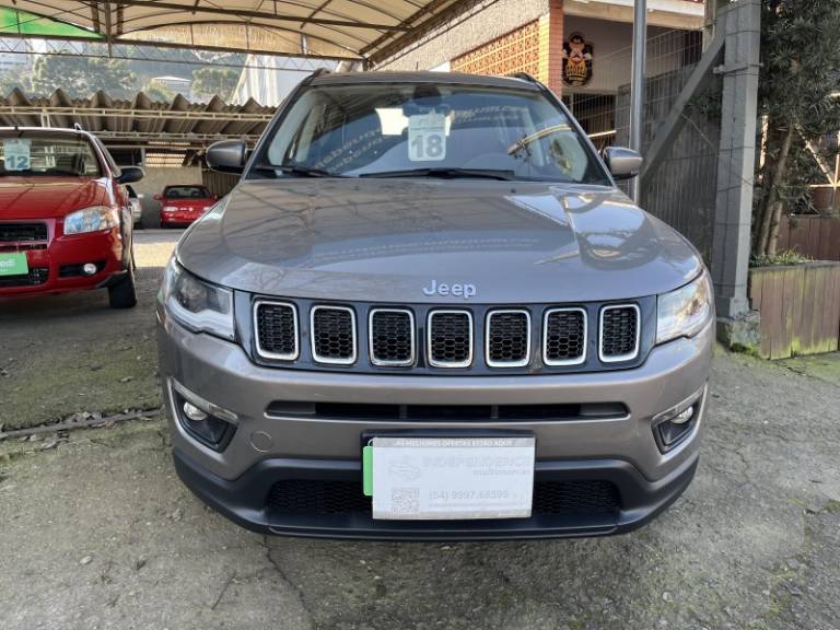 JEEP - COMPASS - 2017/2018 - Marrom - R$ 101.900,00