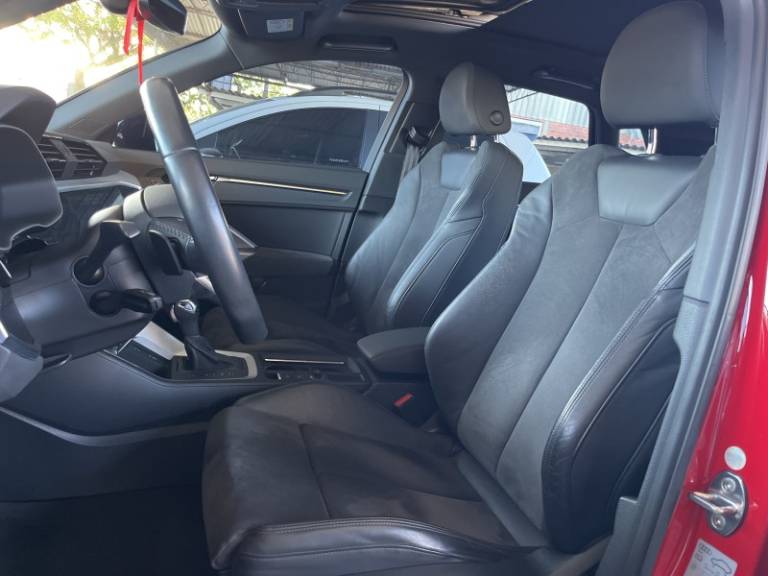 AUDI - Q3 - 2019/2020 - Vermelha - R$ 179.900,00