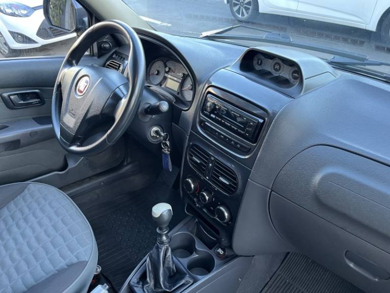 FIAT - STRADA - 2013/2013 - Cinza - R$ 54.900,00