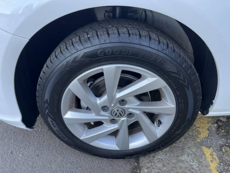 VOLKSWAGEN - GOL - 2020/2021 - Branca - R$ 59.900,00