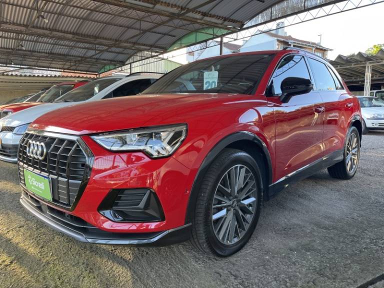 AUDI - Q3 - 2019/2020 - Vermelha - R$ 179.900,00