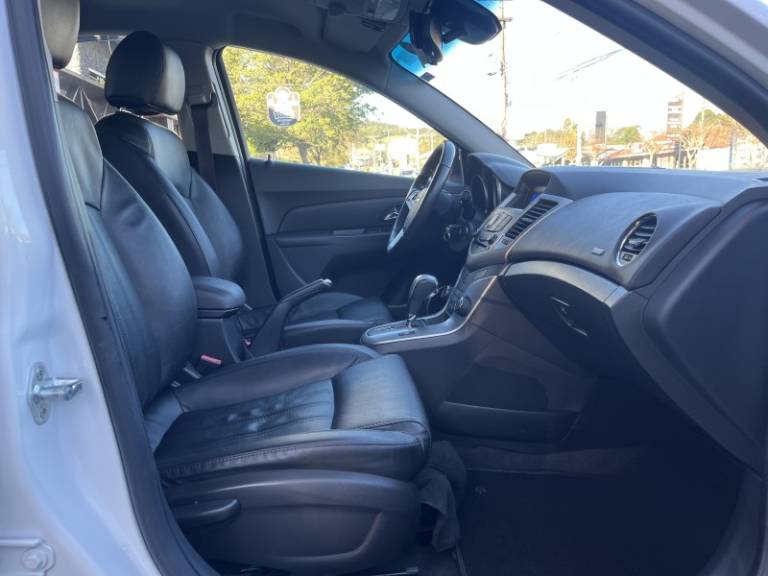 CHEVROLET - CRUZE - 2013/2014 - Branca - R$ 62.900,00