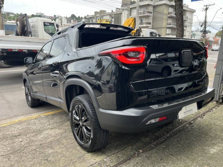 FIAT - TORO - 2023/2023 - Preta - R$ 139.900,00