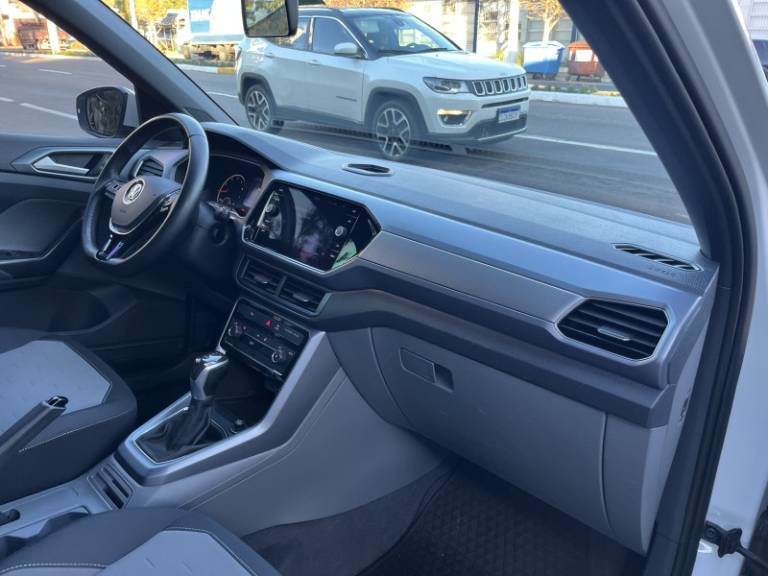 VOLKSWAGEN - T-CROSS - 2019/2020 - Branca - R$ 103.900,00