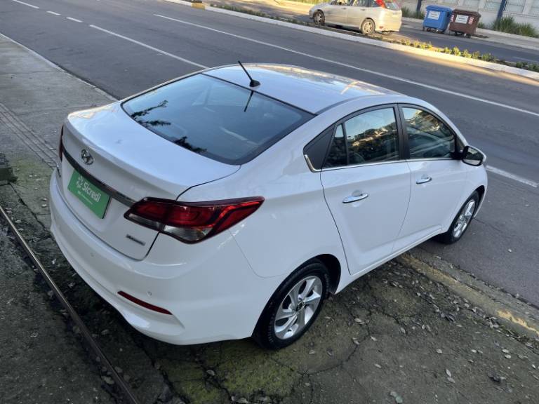 HYUNDAI - HB20S - 2015/2016 - Branca - R$ 66.900,00