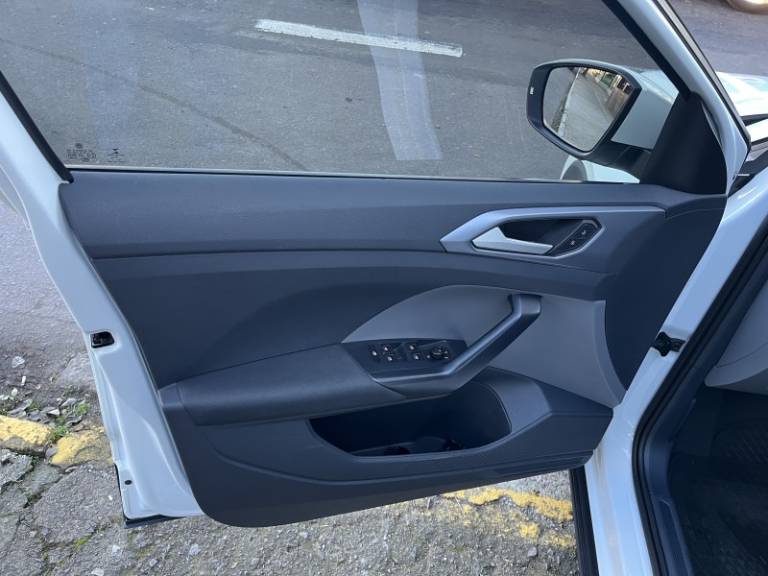 VOLKSWAGEN - T-CROSS - 2019/2020 - Branca - R$ 103.900,00