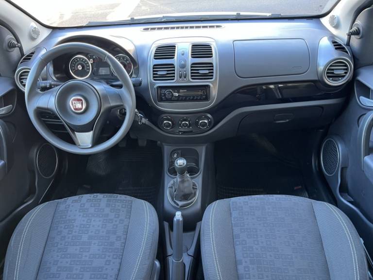 FIAT - PALIO - 2016/2017 - Branca - R$ 48.900,00