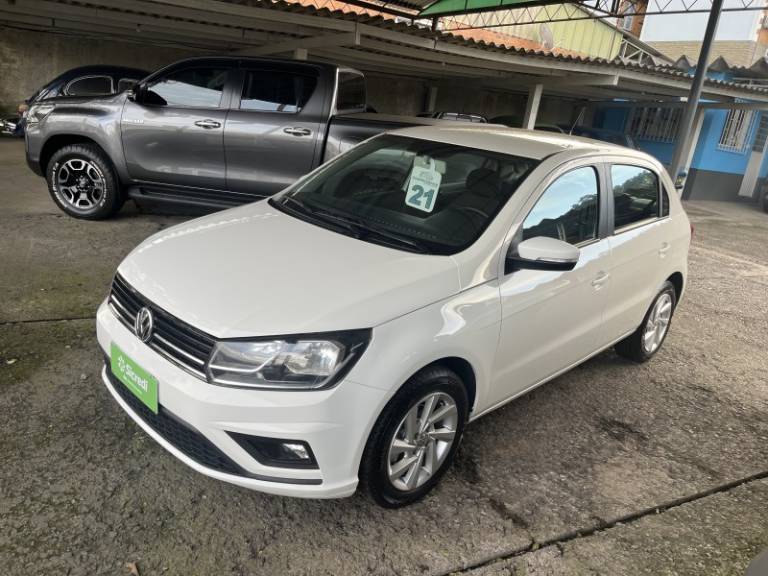 VOLKSWAGEN - GOL - 2020/2021 - Branca - R$ 65.000,00