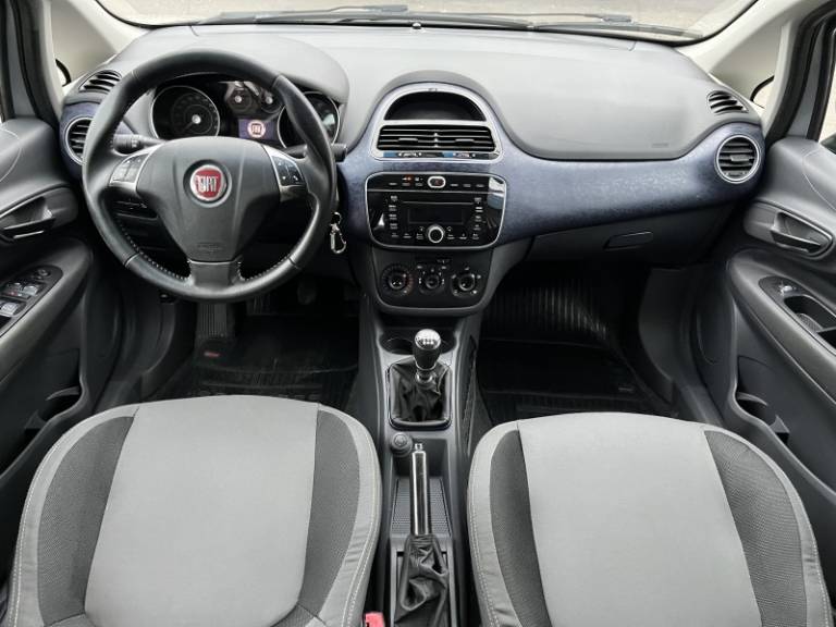 FIAT - PUNTO - 2012/2013 - Prata - R$ 40.900,00