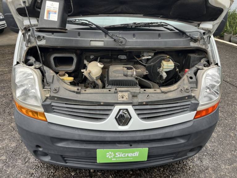 RENAULT - MASTER - 2012/2013 - Branca - R$ 110.000,00