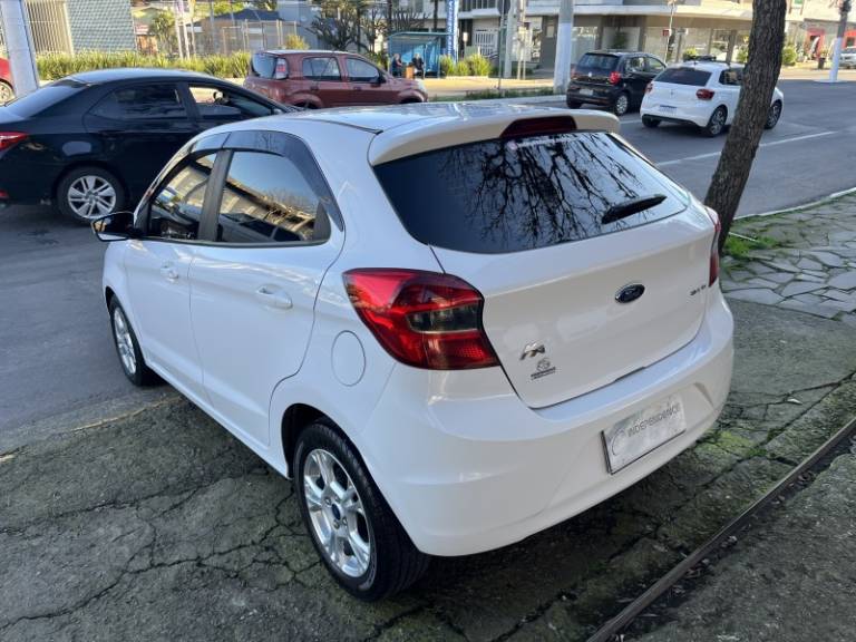 FORD - KA - 2015/2015 - Branca - R$ 46.900,00