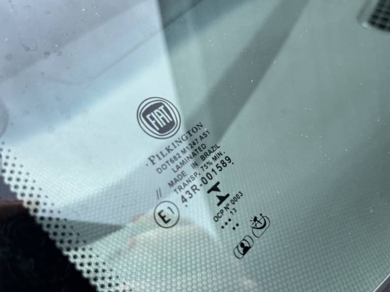 FIAT - PALIO - 2013/2014 - Branca - R$ 39.900,00