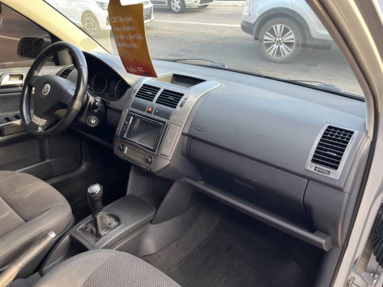 VOLKSWAGEN - POLO - 2008/2009 - Prata - R$ 47.900,00