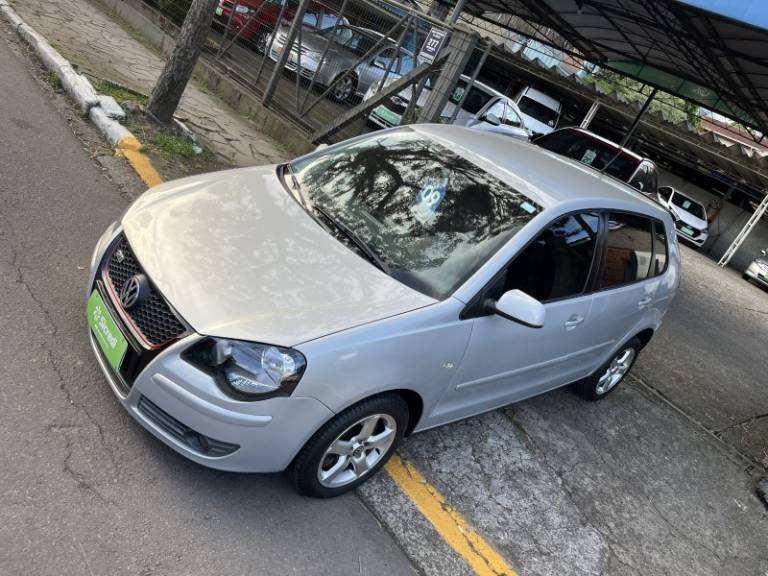 VOLKSWAGEN - POLO - 2008/2009 - Prata - R$ 47.900,00