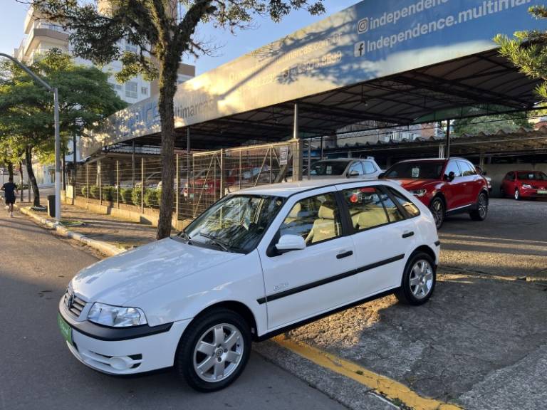 VOLKSWAGEN - GOL - 2004/2005 - Branca - R$ 41.900,00
