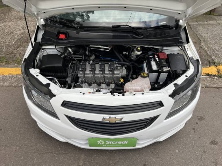 CHEVROLET - ONIX - 2018/2019 - Branca - R$ 55.000,00