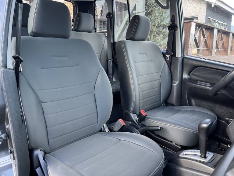 MITSUBISHI - PAJERO TR4 - 2013/2014 - Cinza - R$ 59.900,00
