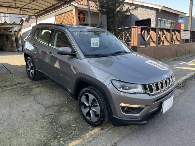 JEEP - COMPASS - 2017/2018 - Marrom - R$ 101.900,00