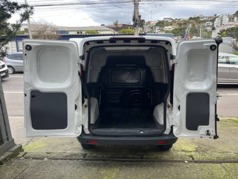 FIAT - FIORINO - 2019/2019 - Branca - R$ 69.900,00